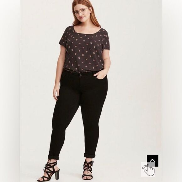 Torrid Abbey Georgette Button Back Short Sleeve Blouse Black Fox Print 1x - Picture 9 of 9